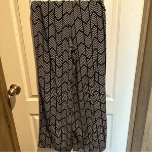 Forever 21 chevron dress pants